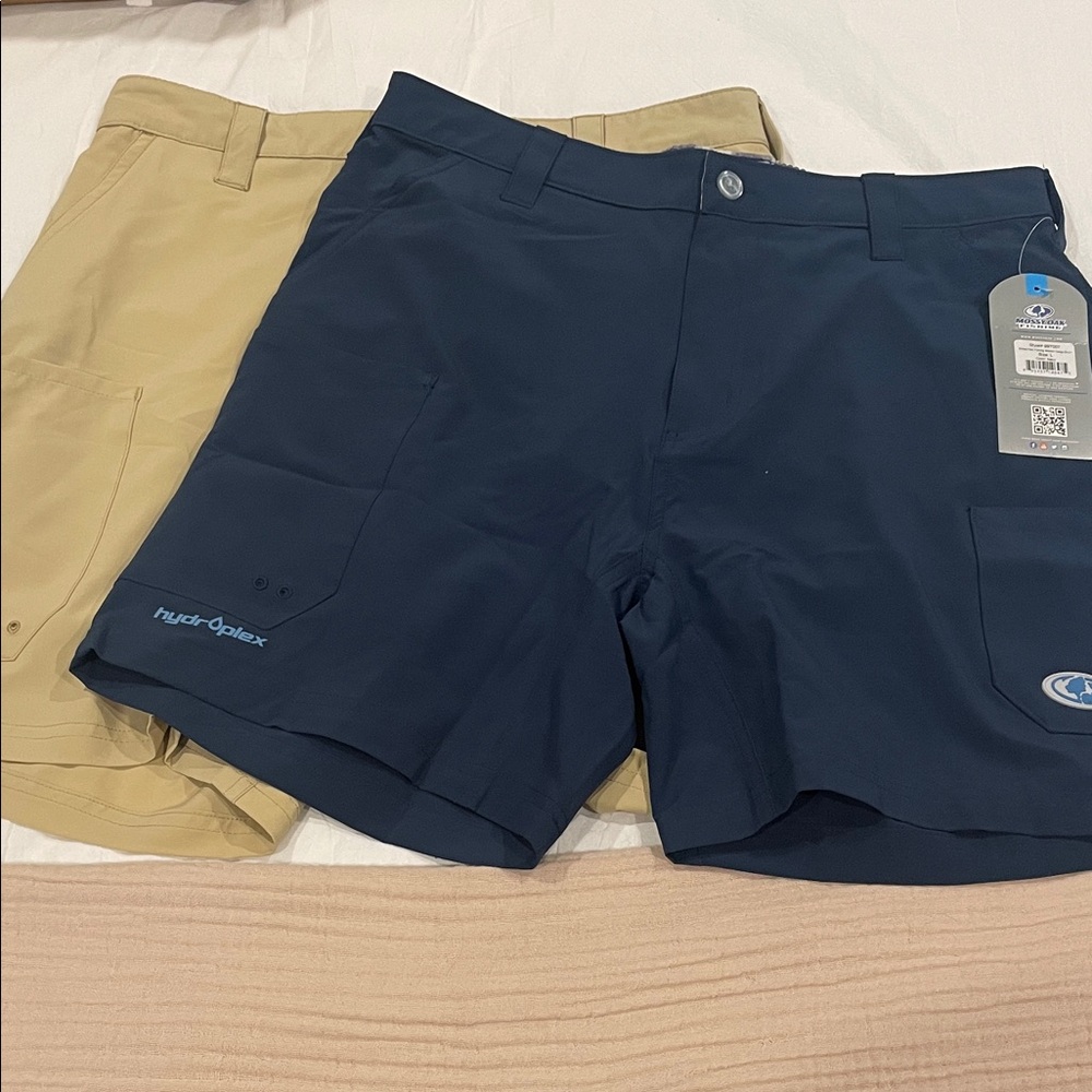 Bundle of Mossy Oak Fishing Cargo Shorts in Navy and Tan